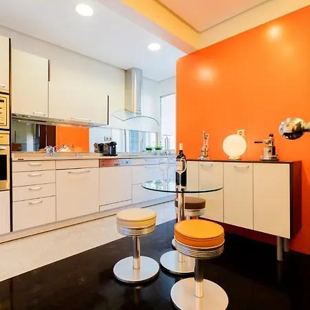 Frente Al Parque, En El Centro