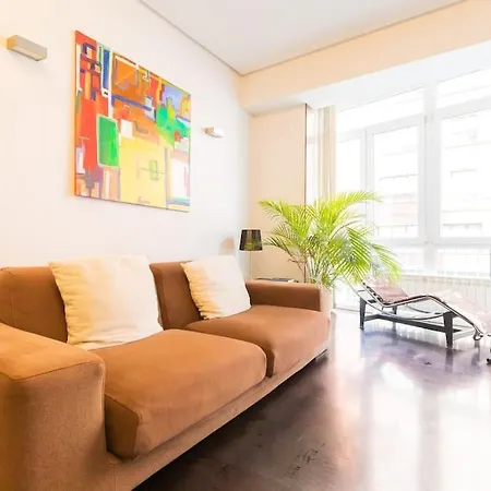 Frente Al Parque, En El Centro Апартаменты Бильбао