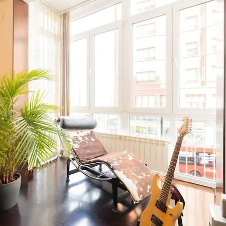 Frente Al Parque, En El Centro アパート ビルバオ