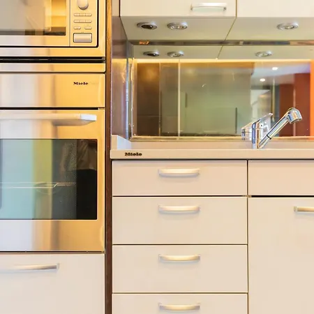 Frente Al Parque, En El Centro Бильбао